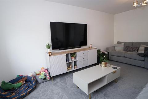 4 bedroom detached house for sale, Pommell Drive, Eccleshill, Bradford