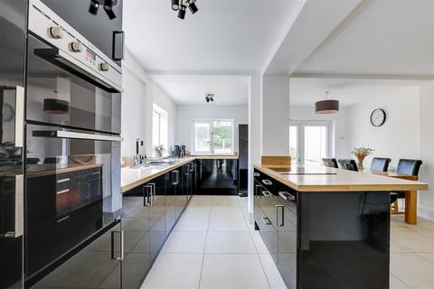 3 bedroom semi-detached house for sale, Oakdale Road, Bakersfield NG3