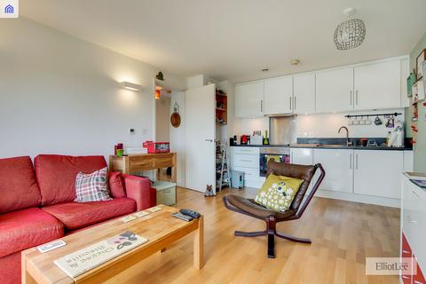 undefined, Sudbury Heights Avenue, Greenford UB6