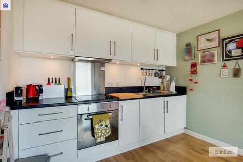 undefined, Sudbury Heights Avenue, Greenford UB6