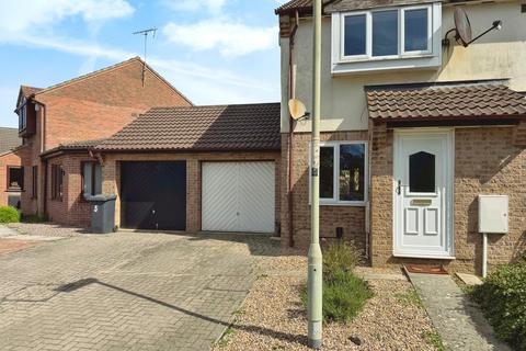 2 bedroom semi-detached house to rent, Buscombe Gardens, Brockworth, GL3