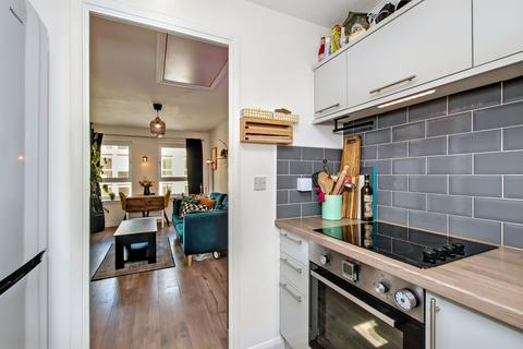 147/12 Bonnington Road, Edinburgh, EH6 5NJ