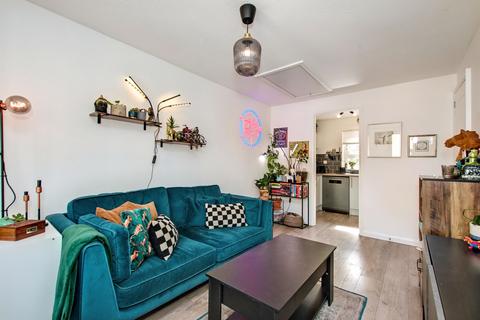 147/12 Bonnington Road, Edinburgh, EH6 5NJ