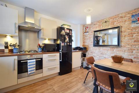 21 Acorn Way, Hardwicke, Gloucester, GL2 4AY