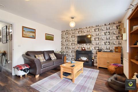 21 Acorn Way, Hardwicke, Gloucester, GL2 4AY