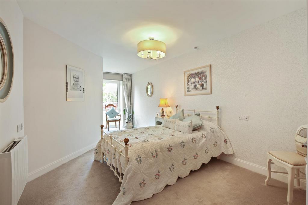 Bedroom .jpg