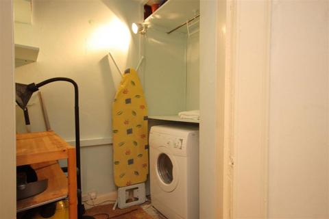 1 bedroom flat to rent, Waverley Park, Abbeyhill, Edinburgh