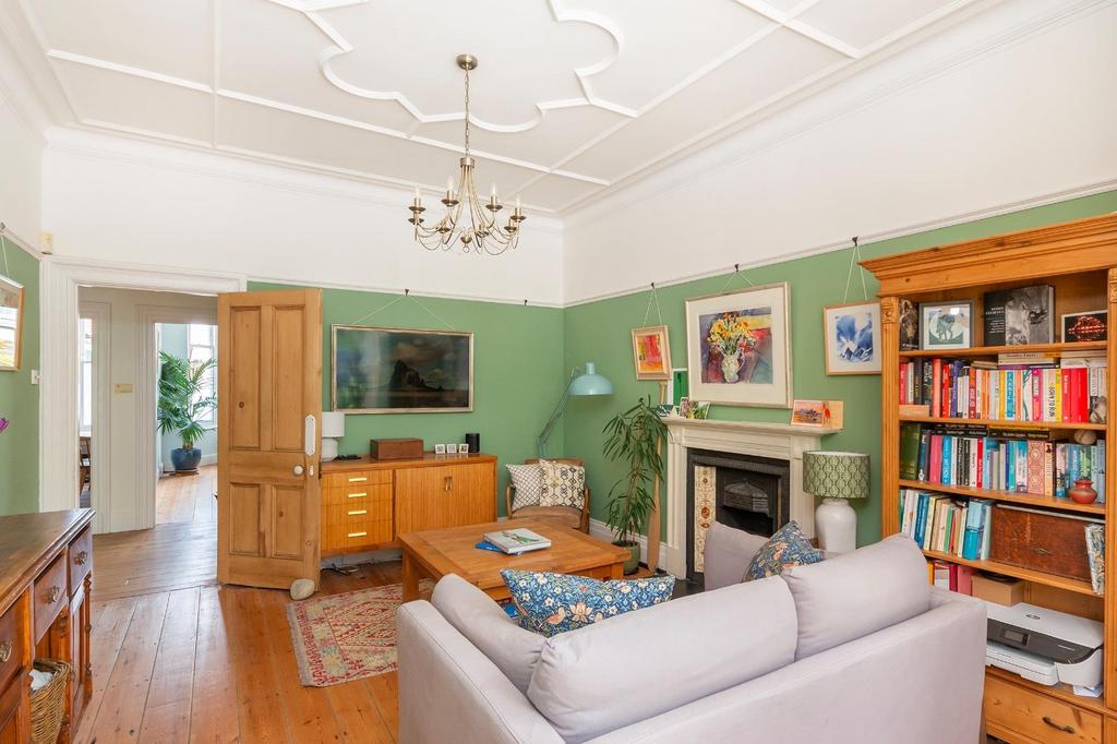 G8 F9 FERSD - Living Room B.jpg