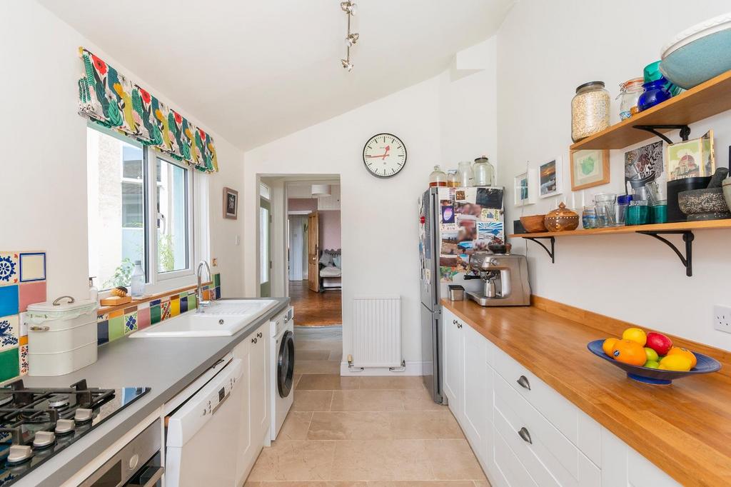 G8 F9 FERSD - Kitchen A.jpg