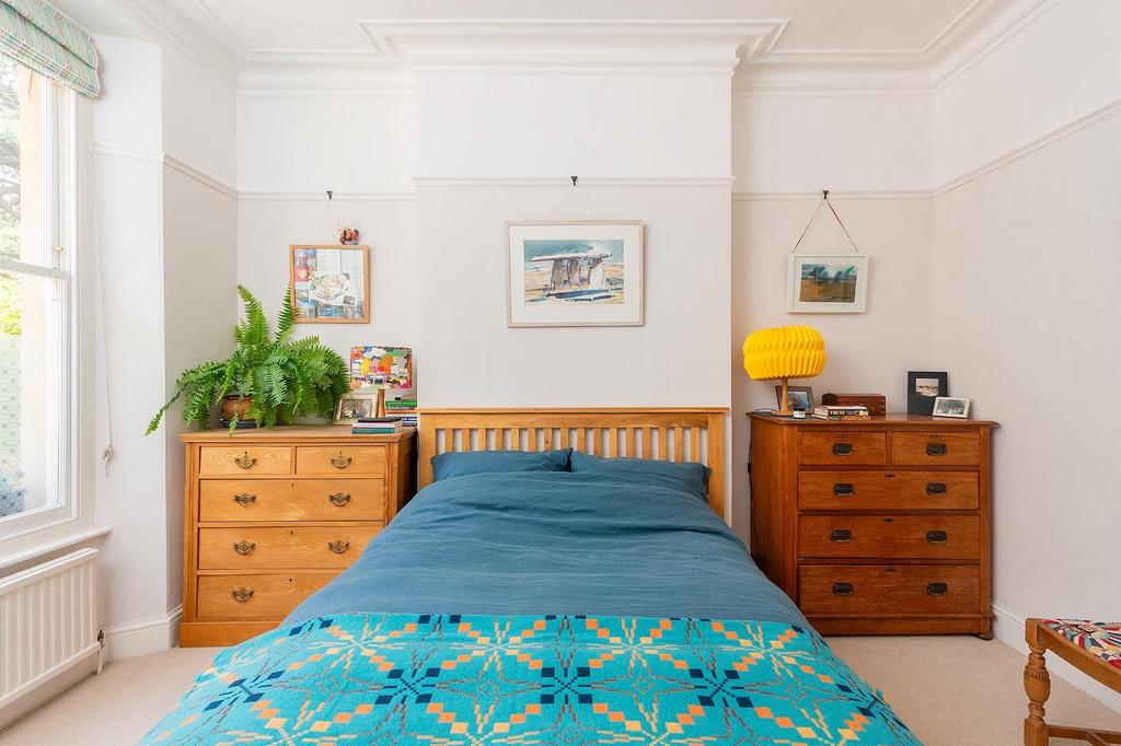 G8 F9 FERSD - Bedroom E.jpg