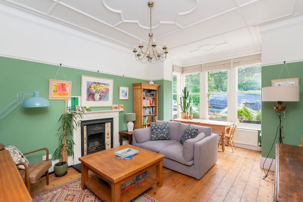 G8 F9 FERSD - Living Room E.jpg