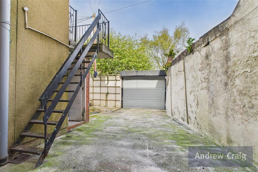 Shared Yard To Rear