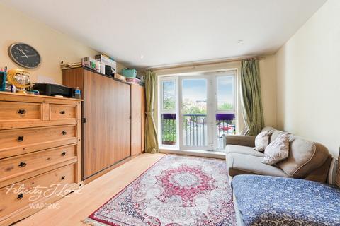 1 bedroom flat for sale, Morton Close, London