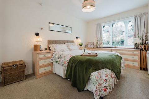 undefined, Cyril Bell Close, Lymm WA13