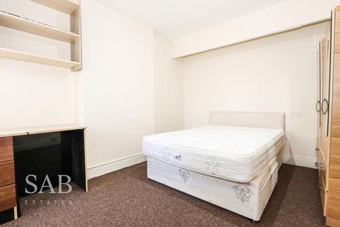 4 bedroom flat to rent, Ruislip Road, Greenford, UB6