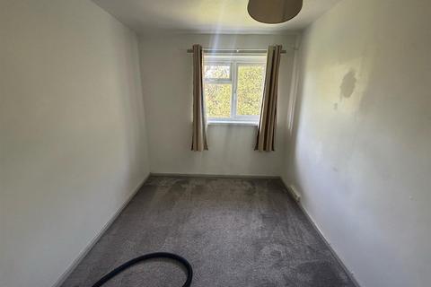 2 bedroom flat to rent, Wake Green Road, Birmingham