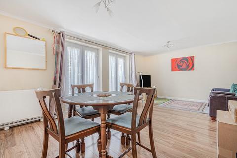 2 bedroom apartment for sale, Greenlands Road, Staines-upon-Thames, TW18