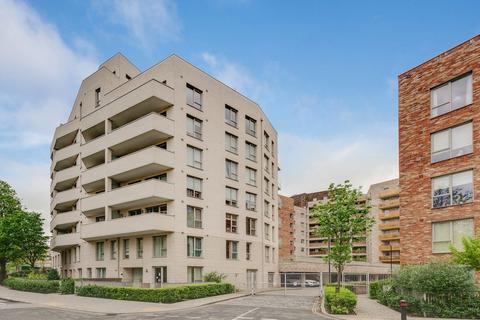 Avenue Road, London W3