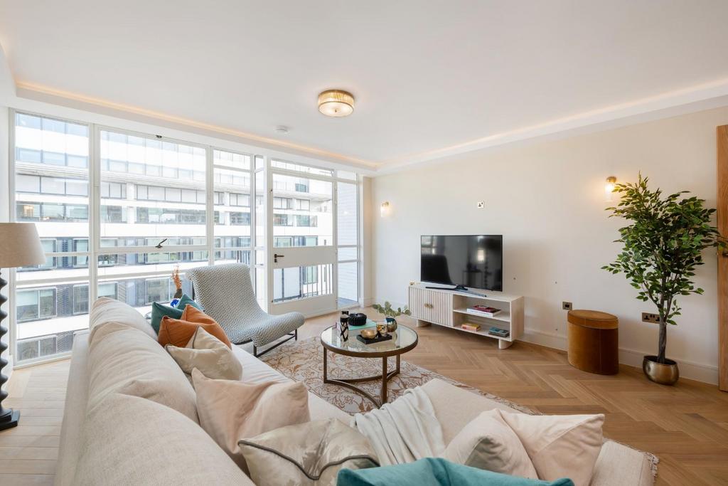 23 Ambika House Hi-16.jpg