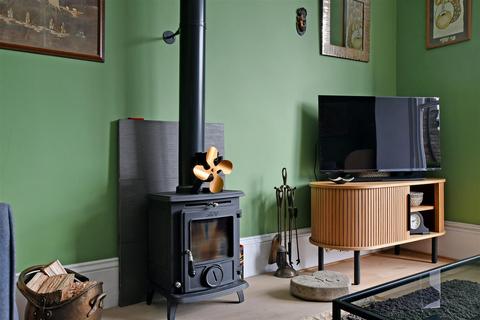 22 Moncrieffe Road, Sheffield, S7 1HR