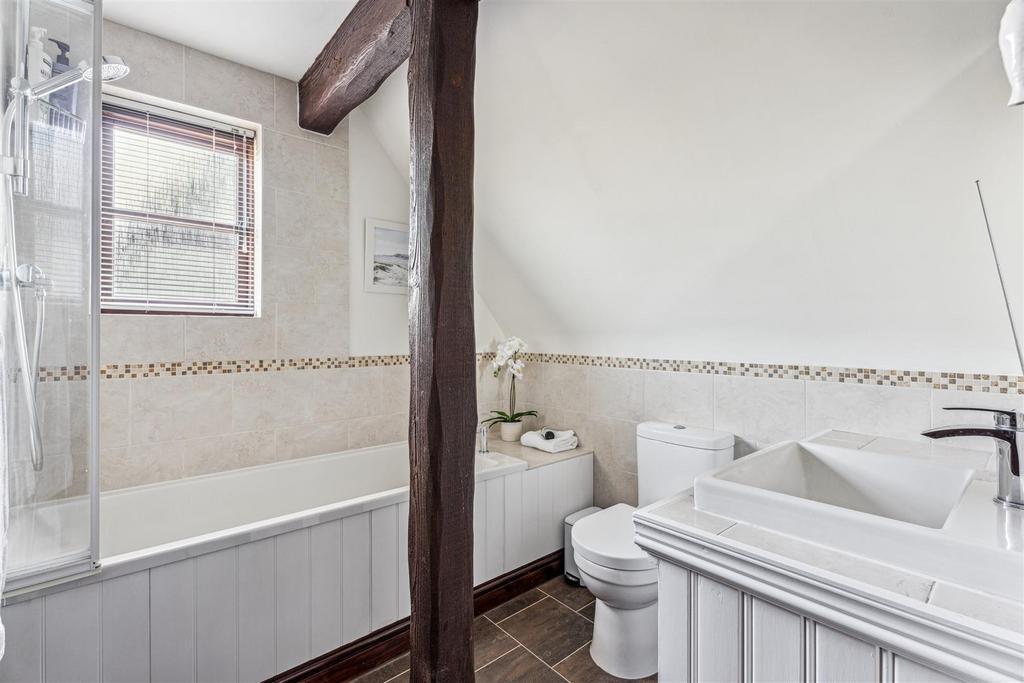 Master Ensuite