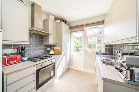 15 Godley Road, London, SW18 3HB