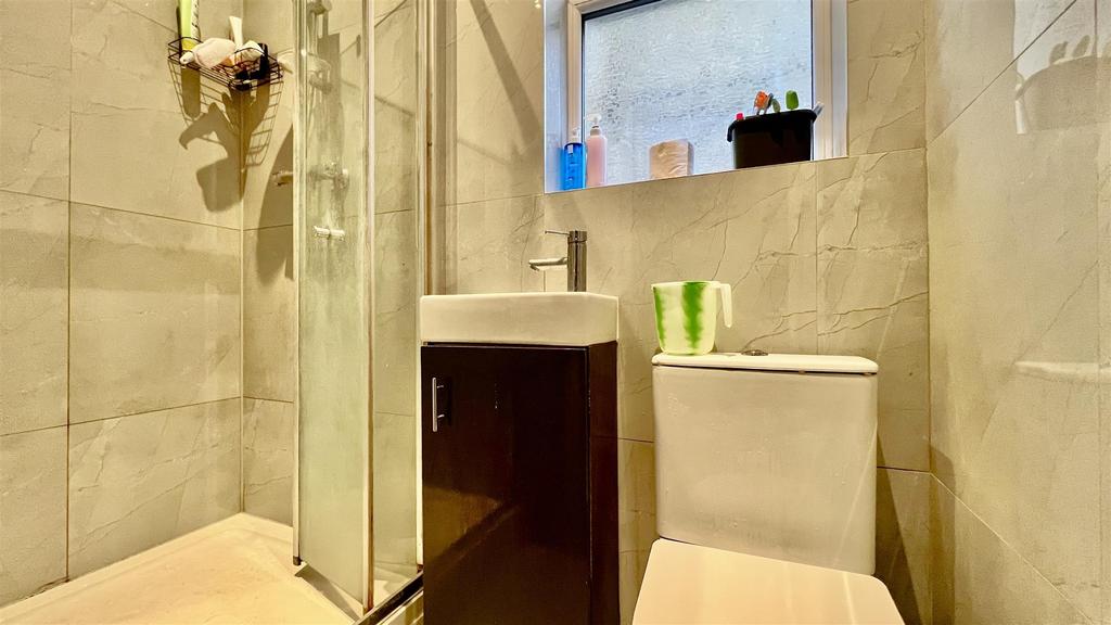 Shower Room/ WC