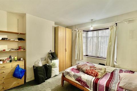 undefined, Station Road, Hounslow TW3