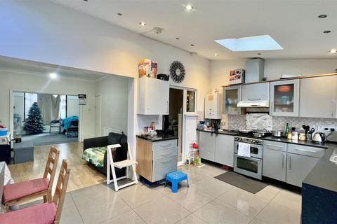 undefined, Station Road, Hounslow TW3