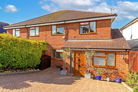 4 bedroom semi-detached house for sale, Mount Drive, Park Street, St. Albans