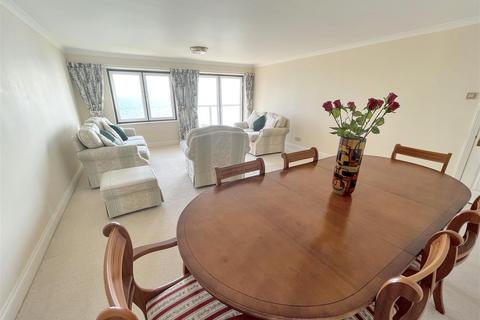 2 bedroom apartment for sale, Radnor Cliff, Folkestone