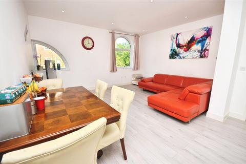 3 bedroom apartment for sale, Alton Mews, Aylesbury HP19
