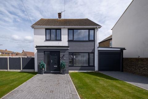 3 bedroom detached house for sale, Golf Road, Deal, CT14