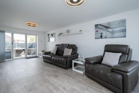 3 bedroom detached house for sale, Golf Road, Deal, CT14