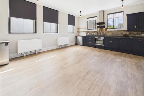 2 bedroom end of terrace house to rent, Kempthorne Lane, Bath