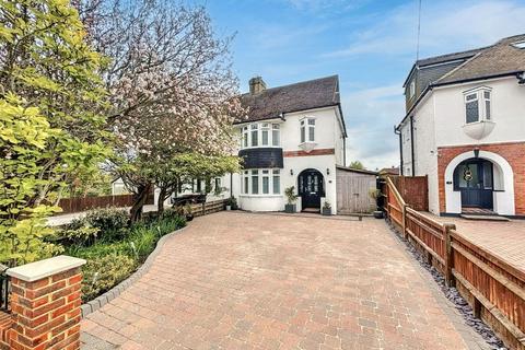 26 Broad Road, Eastbourne, BN20 9QU