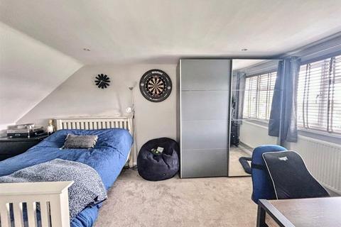 26 Broad Road, Eastbourne, BN20 9QU