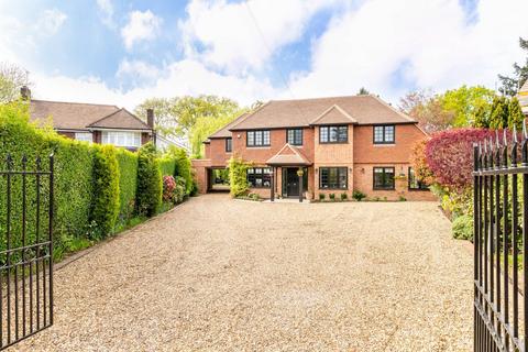 5 bedroom detached house for sale, Clevehurst Close, Stoke Poges, SL2