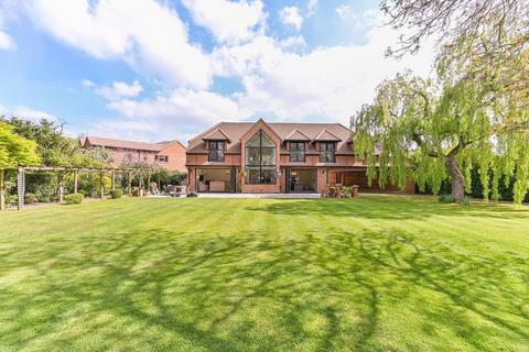 5 bedroom detached house for sale, Clevehurst Close, Stoke Poges, SL2