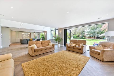 26 Clevehurst Close, Stoke Poges, Slough, SL2 4EP