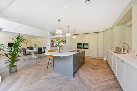 26 Clevehurst Close, Stoke Poges, Slough, SL2 4EP