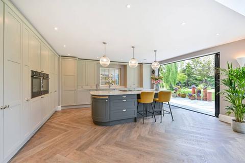 26 Clevehurst Close, Stoke Poges, Slough, SL2 4EP