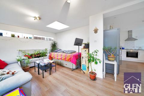 93 Waterfall Road, London, N11 1BT