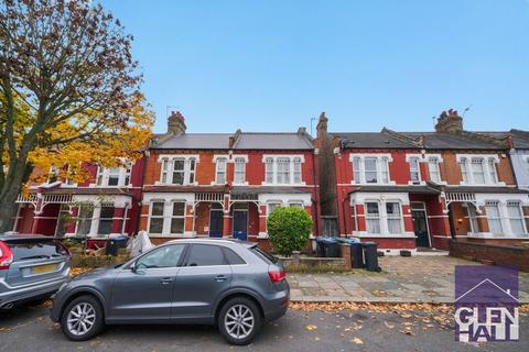 2 bedroom flat for sale, Hardwicke Road, Bounds Green N13