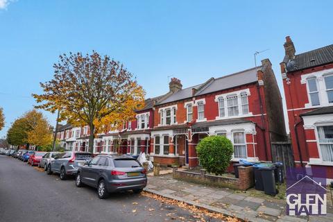 35 Hardwicke Road, London, N13 4SL