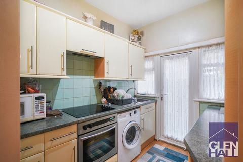 35 Hardwicke Road, London, N13 4SL
