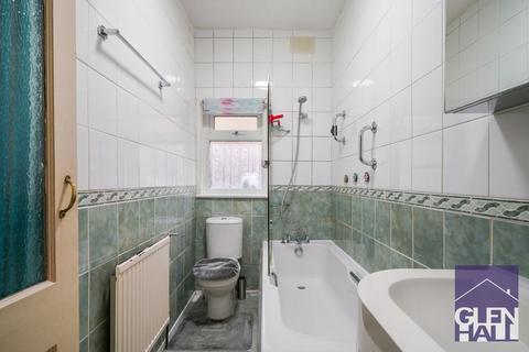 35 Hardwicke Road, London, N13 4SL