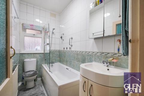 35 Hardwicke Road, London, N13 4SL