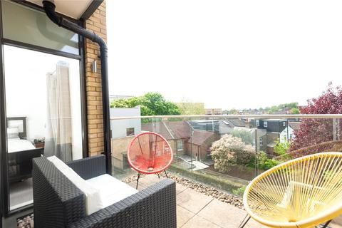 2 bedroom apartment for sale, Frazer Nash Close, Isleworth