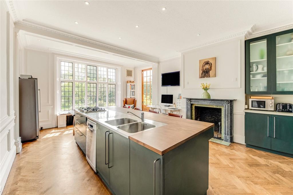 Kitchen/Dining
